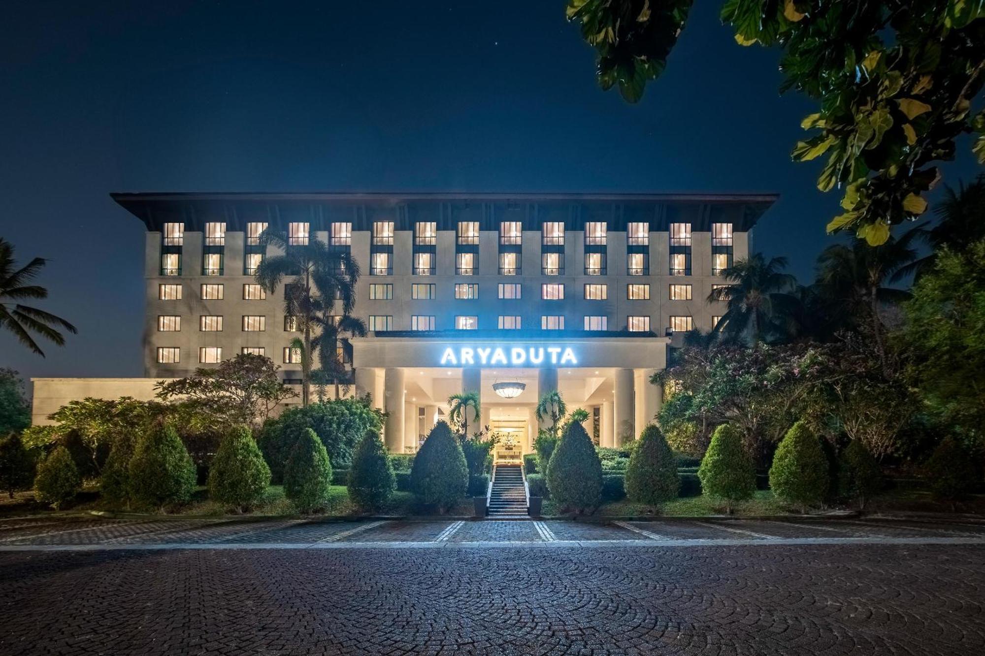 Aryaduta Lippo Village Τάνγκερανγκ Εξωτερικό φωτογραφία