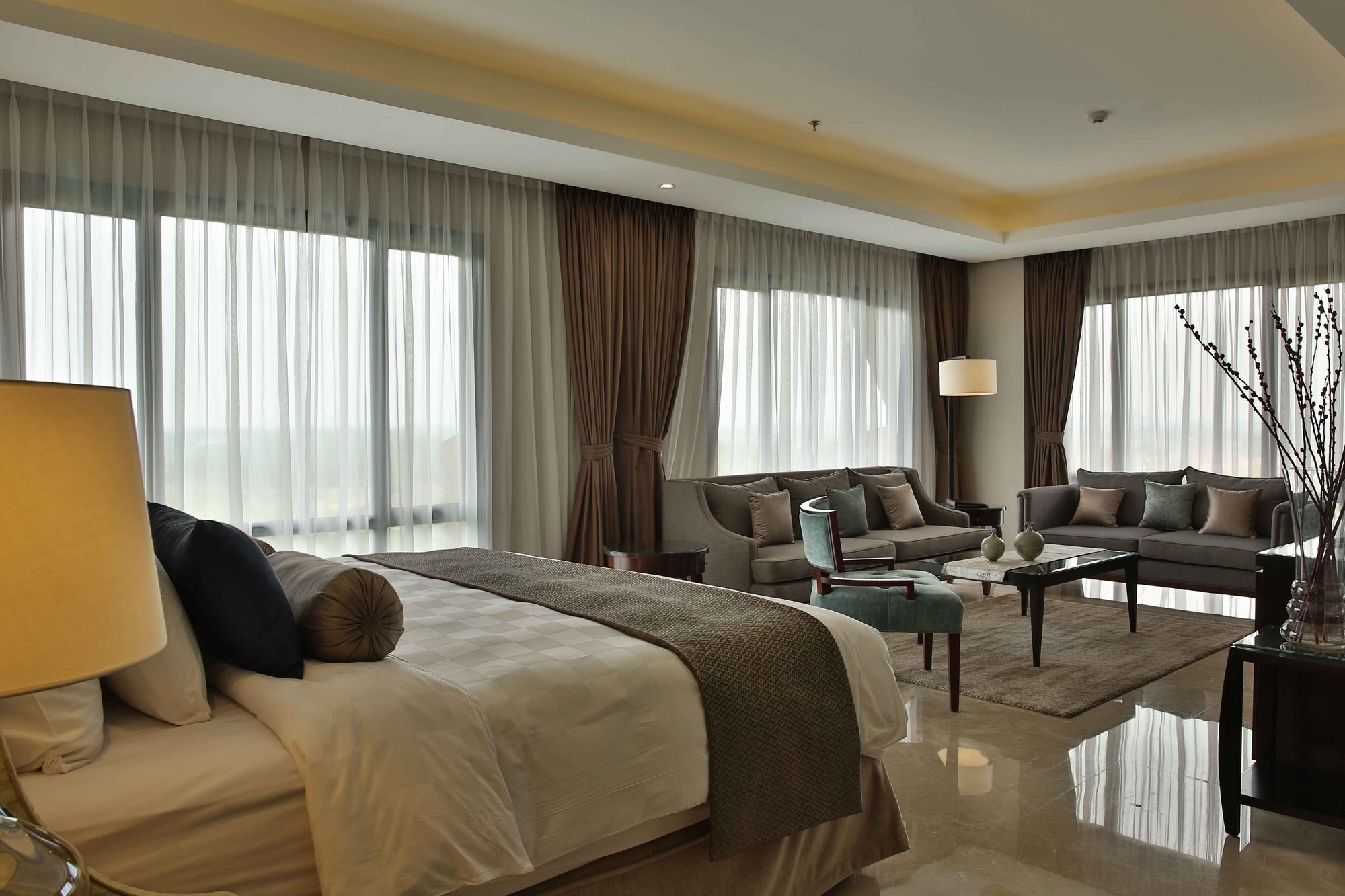 Aryaduta Lippo Village Τάνγκερανγκ Εξωτερικό φωτογραφία